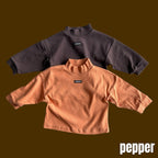 Tangerine half-neck turtleneck / pepper