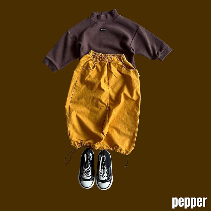 Tangerine half-neck turtleneck / pepper