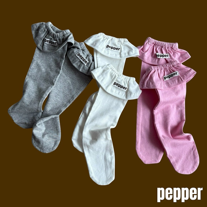 Frilly knee socks / pepper