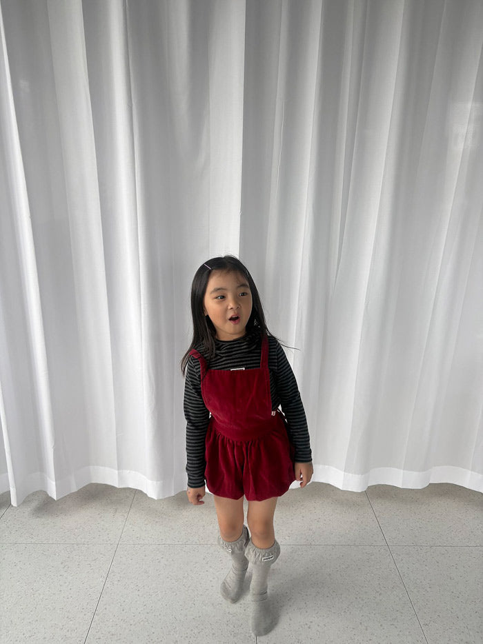 Frilly knee socks / pepper