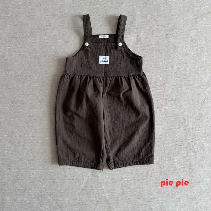 Mischievous Overalls / pie