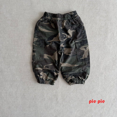 Camo cracker joggers / pie
