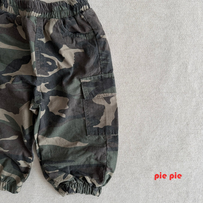 Camo cracker joggers / pie