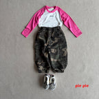 Camo cracker joggers / pie
