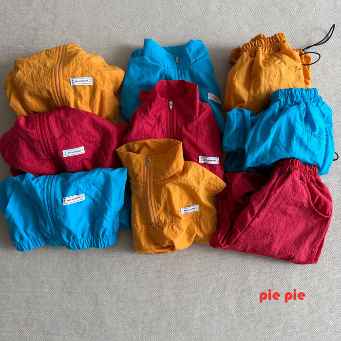 Balloon string pants / pie