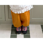Balloon string pants / pie
