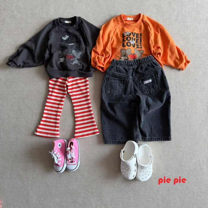 Cheese Mouse sweatshirt / pie