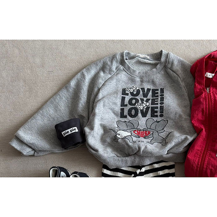 Cheese Mouse sweatshirt / pie