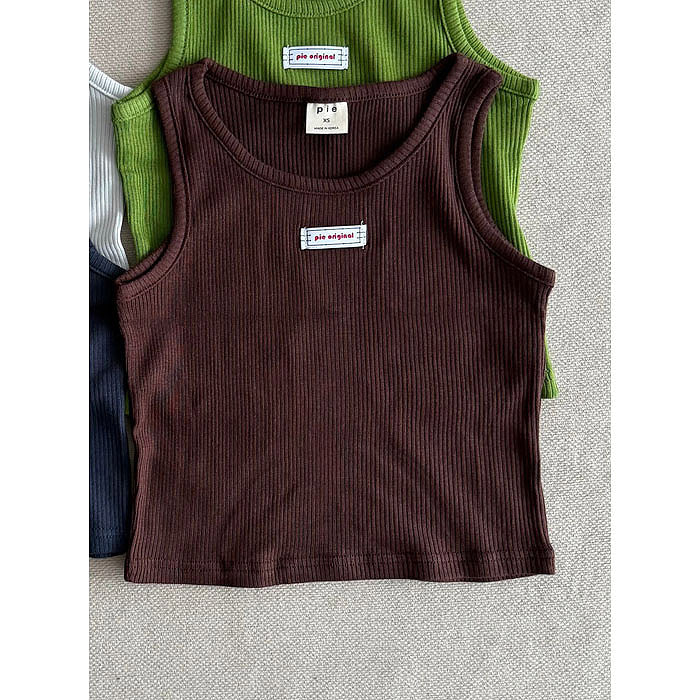 Serial layered tank top / pie