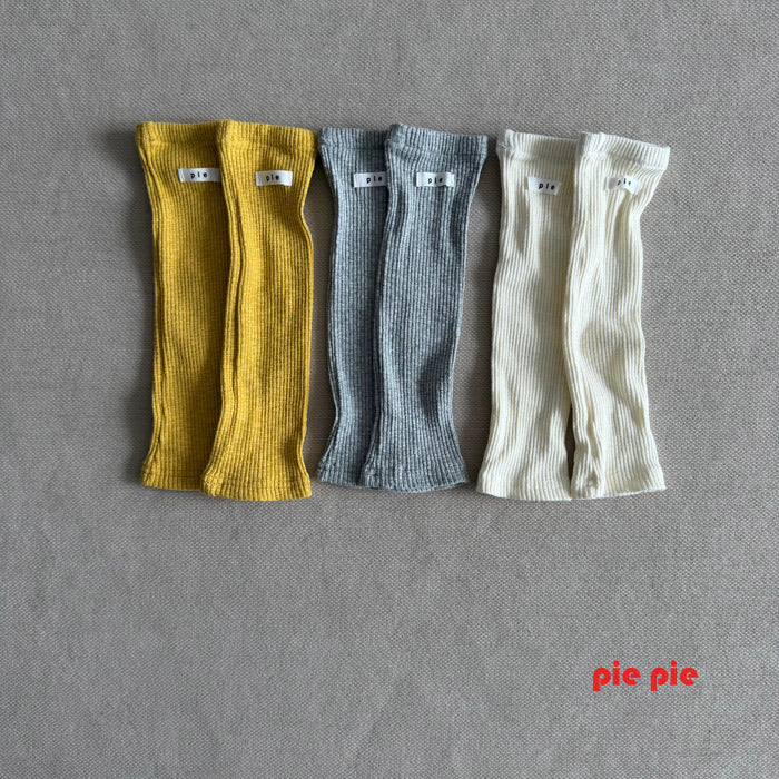 Leg warmers / pie